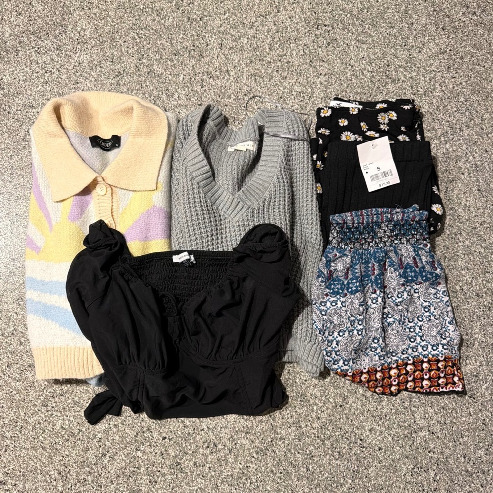 Womens Small Clothing Bundle 6pc Cider Hollister American Eagle Aeropostale F21